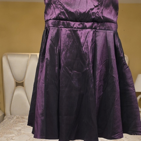 Camille La Vie Purple Satin Prom Dress Wedding Cocktail - Picture 4 of 14